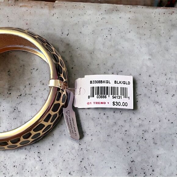 Macy’s Black And Gold Animal Print Thick Clamper Hinged Bangle NWT - Picture 5 of 6